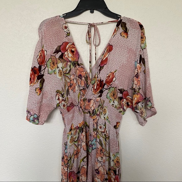Blush Floral Romper - Picture 5 of 5